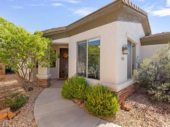 3739 E Crimson Fairway Dr, Washington, UT 84780