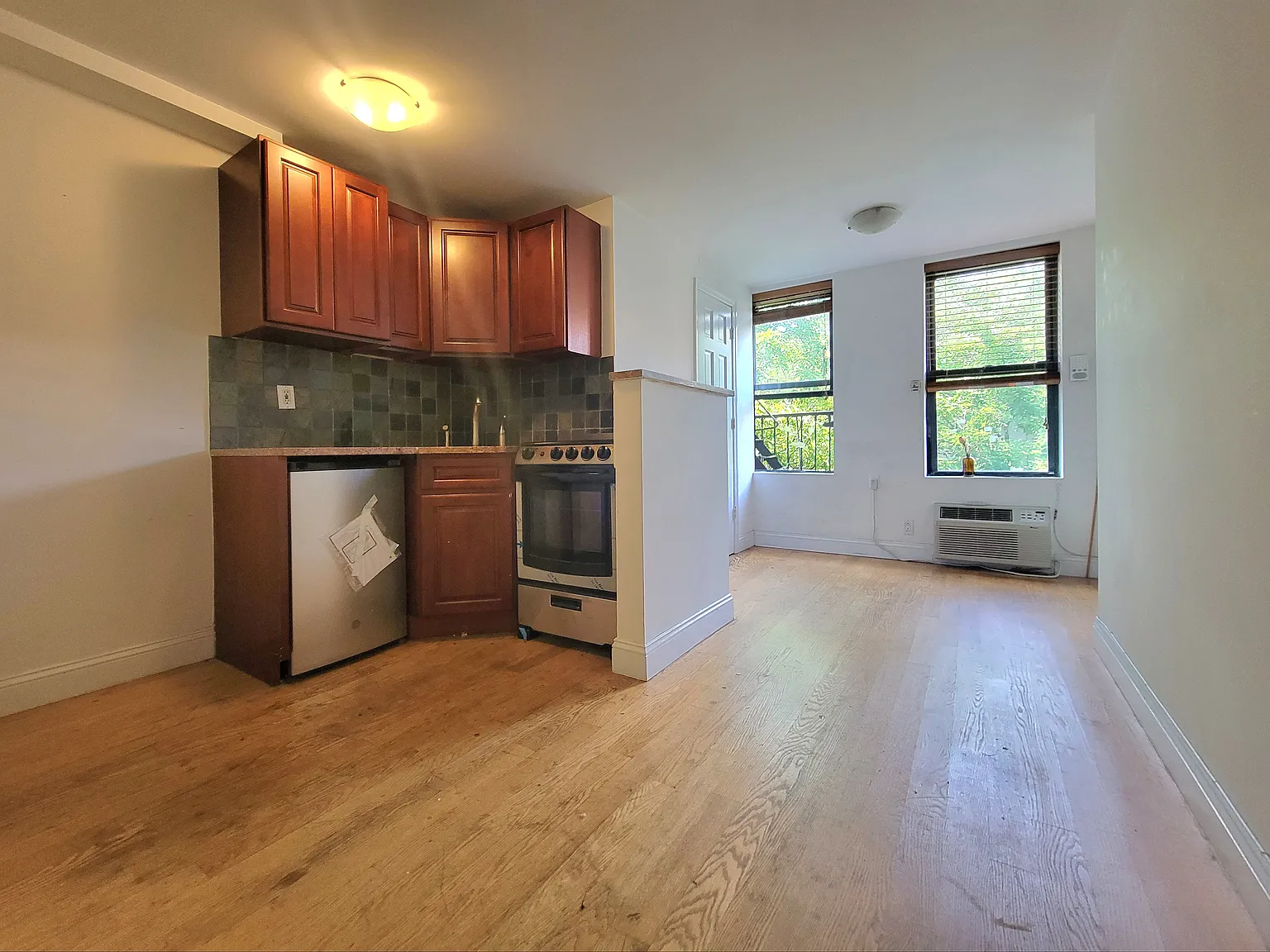 225 East 5th Street — Photo 1