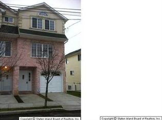 82 Ambassador Ln, Staten Island, NY 10309