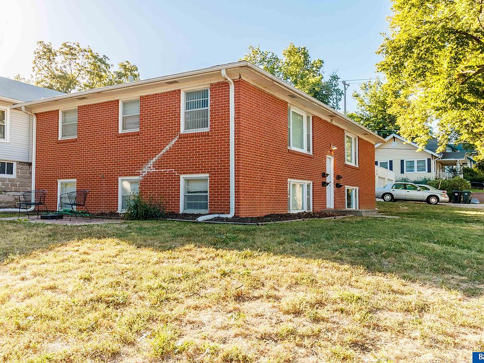 1100 S 25th St, Lincoln, NE 68502 | MLS #22223619 | Zillow
