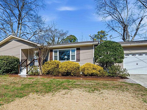 2nd image of 423 Shoal Creek Trl NE
