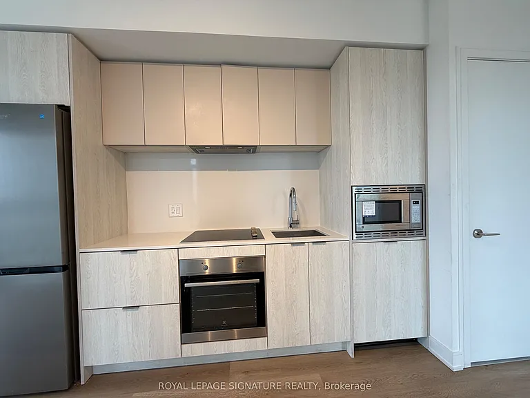 86 Dundas St E #1314 — Photo 8