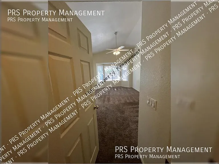 818 W Silver Creek Rd — Photo 25