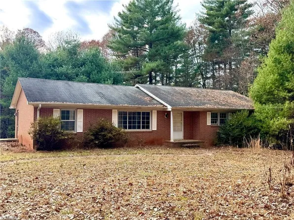 727 Us Highway 21, Thurmond, NC 28683