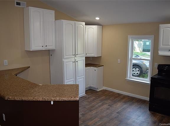 5th image of 804 E Davidson Ave