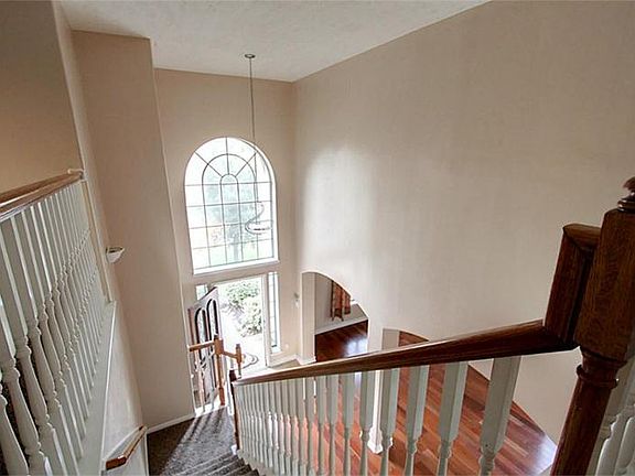 5th image of 506 Lantern Lake Ct