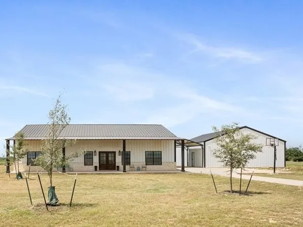 1490 Dos Hermanas Rd, Salado, TX 76571