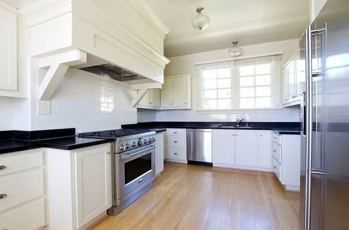5 bed, 3.5 bath, 3300 sqft, $18,000 — Photo 4