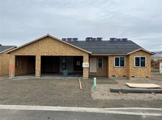 2377 3rd St SE, East Wenatchee, WA 98802