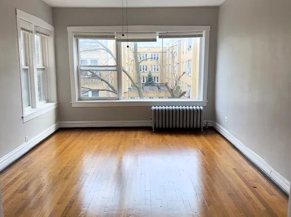 3556 W Leland Ave APT 2, Chicago, IL 60625
