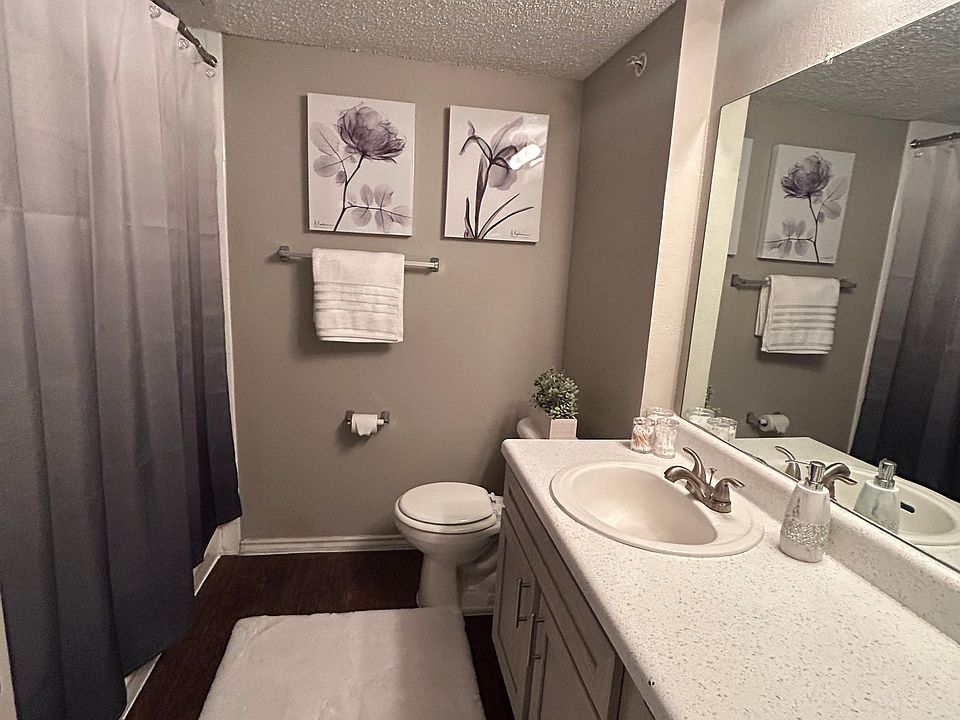 1st image of 1503 Tennis Dr APT 203