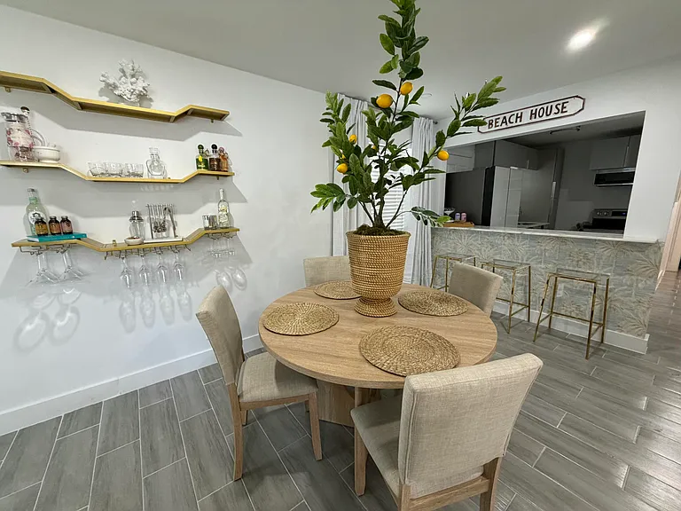 829 Macy St — Photo 4