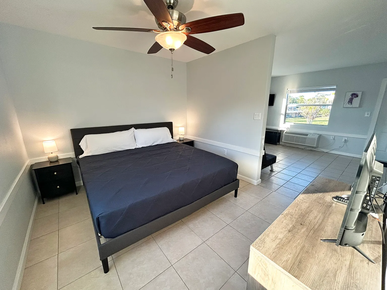 1 bed, 700 sqft, $1,200 — Photo 2