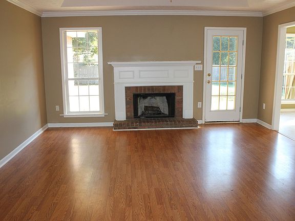 4th image of 413 Forest Park Dr
