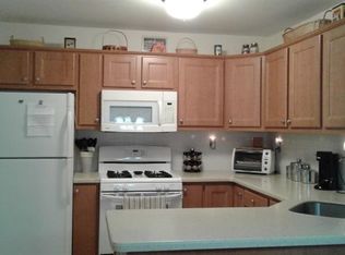 28 Mountain View Ct, Hamburg, NJ 07419