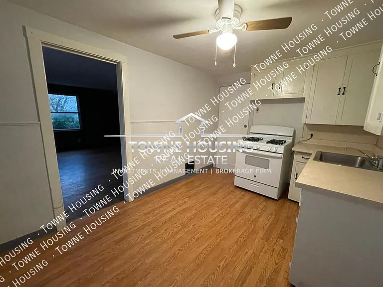 160 Woodward Ave #RIGHT — Photo 4