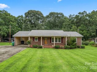 320 Forest Park Dr, Denton, NC 27239