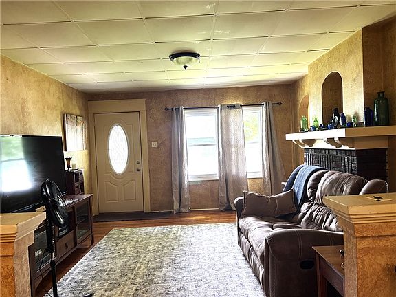 4th image of 719 Kitchell Ave