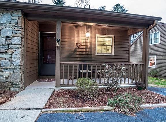 2nd image of 2 S Calico Ln #404