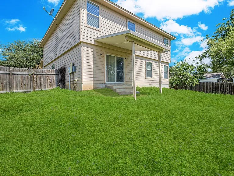 326 Diana Dr — Photo 39