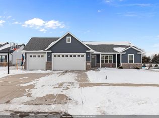N9337 Rosella Dr, Appleton, WI 54915