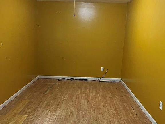 5th image of 1019 Fairview Ave