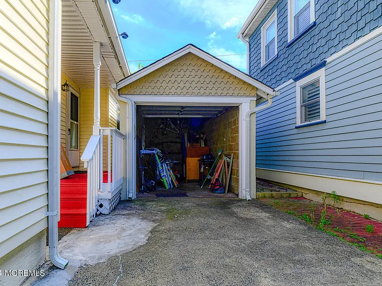 94 Clark Ave — Photo 25