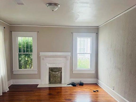 3rd image of 1814 James Ave