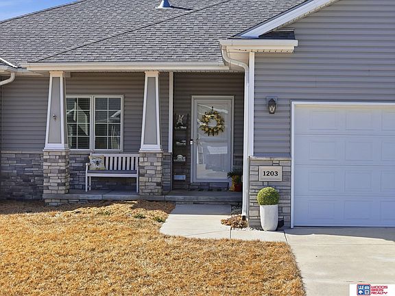 4th image of 1203 Birchwood Dr