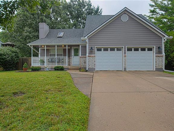 2nd image of 601 Woodson Ln
