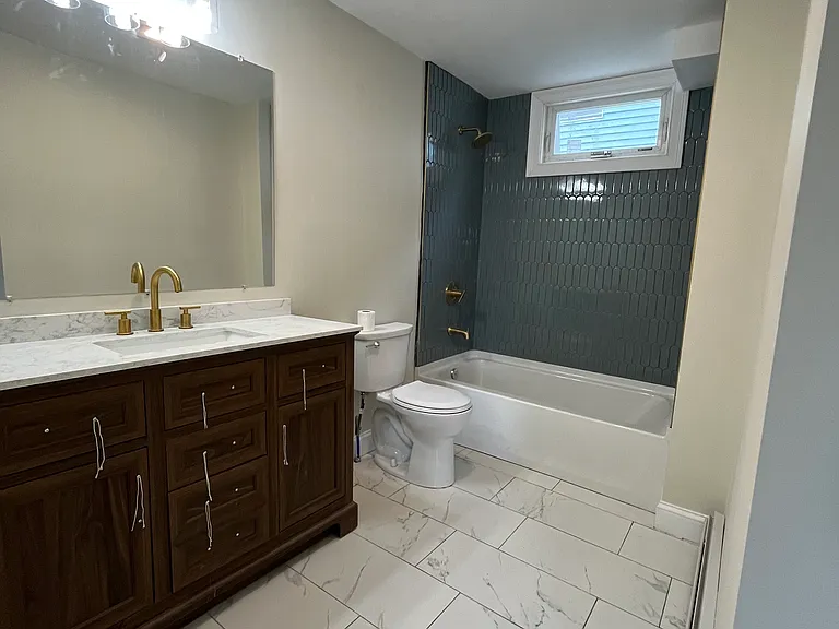 230 Unit St #1 — Photo 10