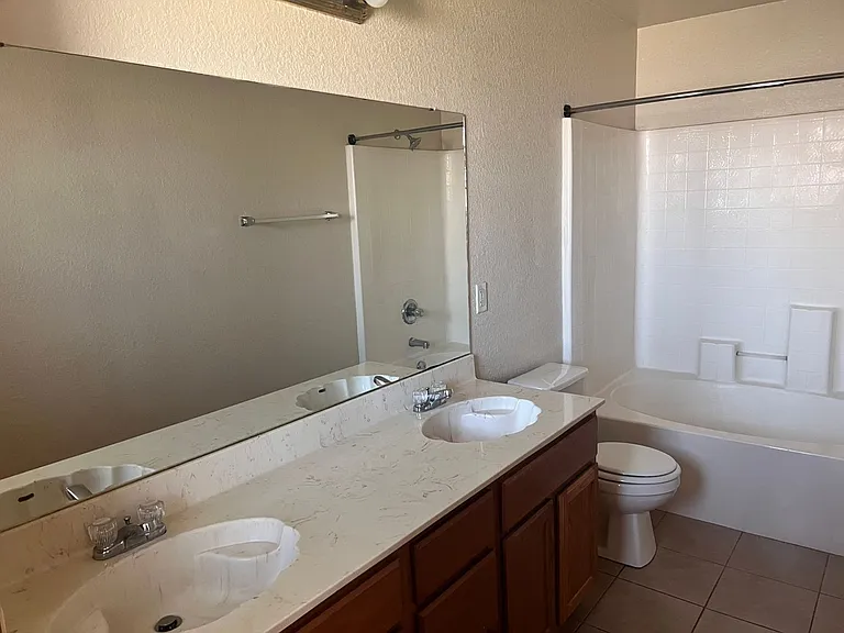 4505 John David Dr — Photo 10