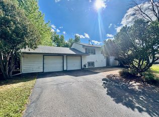 2001 Yellowstone Trl, Minneapolis, MN 55444