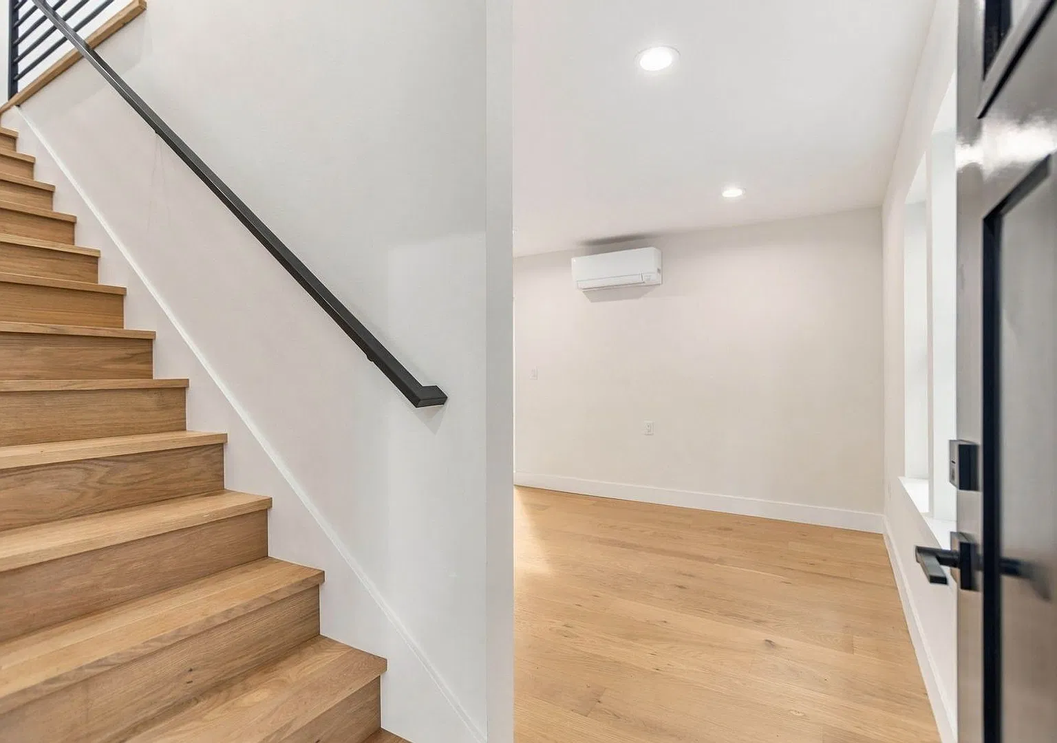 Brand New 3-Bedroom Home in Desirable Maple Leaf! — Photo 4