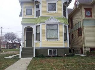 822 N 26th St, Milwaukee, WI 53233