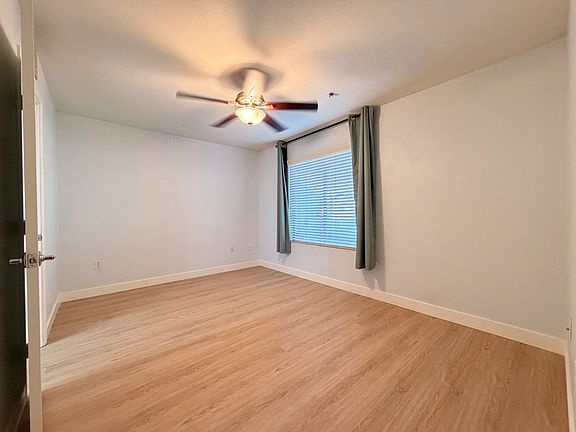 2nd image of 2402 E 5th St #1618