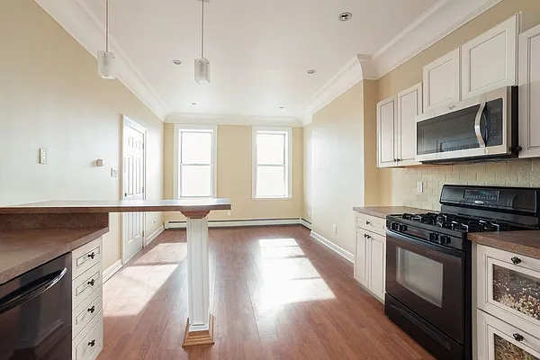 Rented by Stribling | media 25