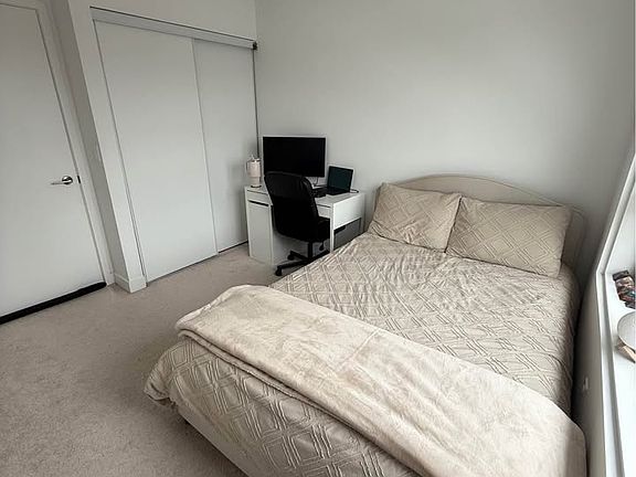 2nd image of 1121 Cooke Blvd #74