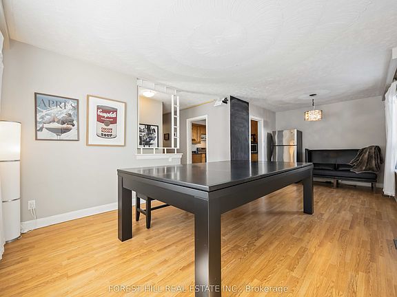 3rd image of 44 Addison Cres