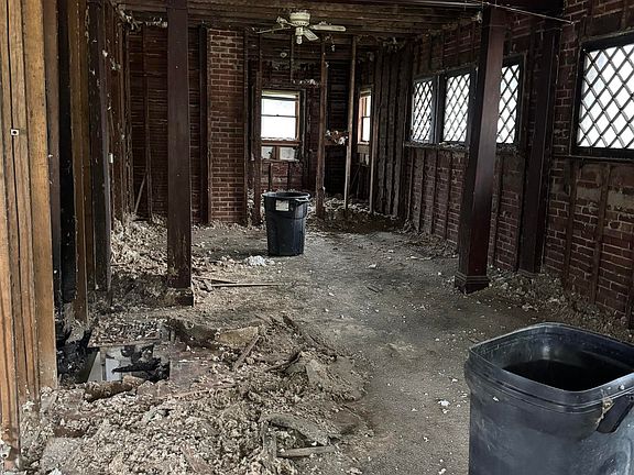 5th image of 605 N Park Ave