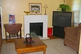 4th image of 3024 Louise St