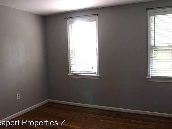 3rd image of 203 S Payne St