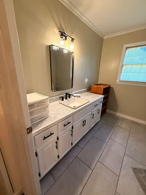 4 bed, 2900 sqft, $2,500 — Photo 3