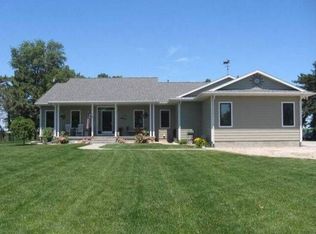 251 W Us Highway 34, Phillips, NE 68865