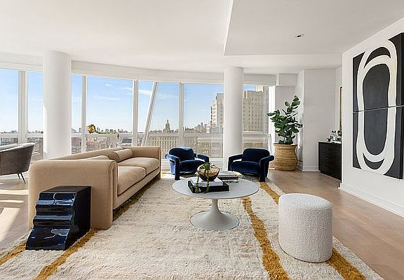 3rd image of 400 Park Ave S APT 28B