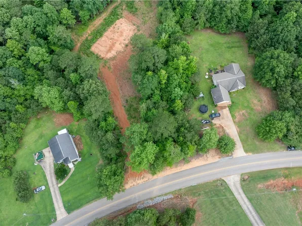 1 Brant Ward Rd, Cottondale, AL 35453