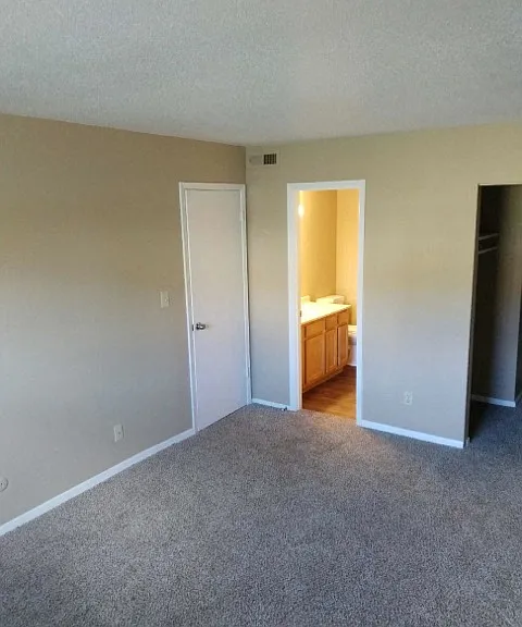 Brandywine Crossing Apartments — Photo 36