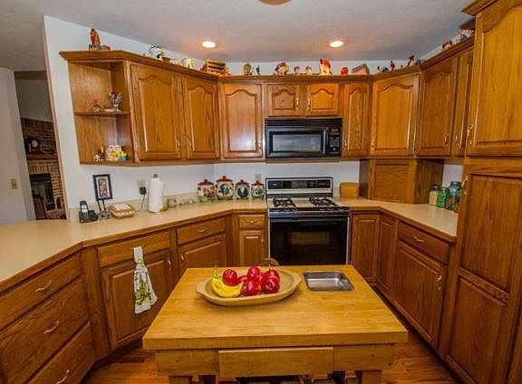 3rd image of 56971 Coppergate Dr