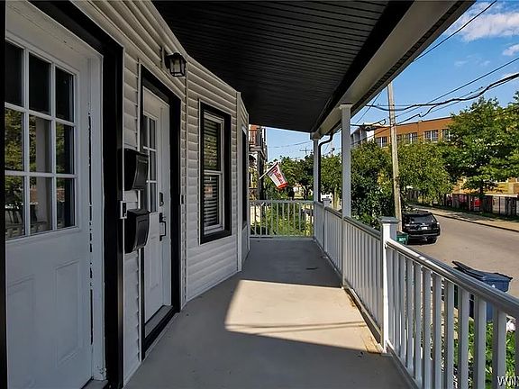 5th image of 286 Carolina St #B