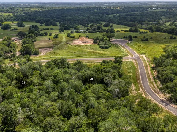 2-21 Millwood Trl, Brenham, TX 77833
